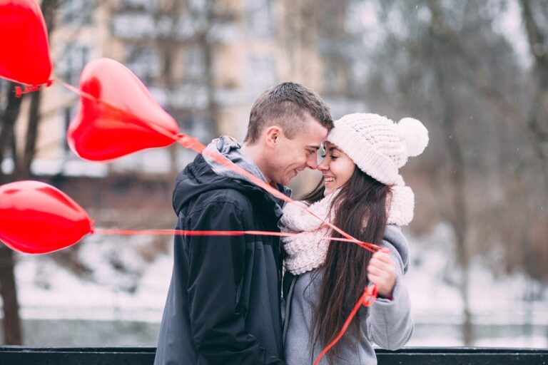 people-couple-happy-winter
